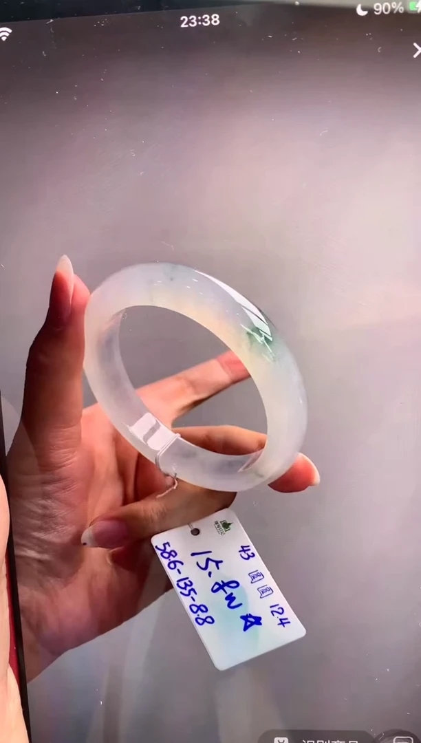 未镶嵌手镯翡翠带****C翡翠自带#送人#，假一赔三   订金