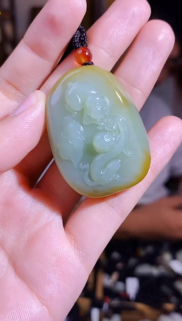 颈饰未镶嵌和田玉1