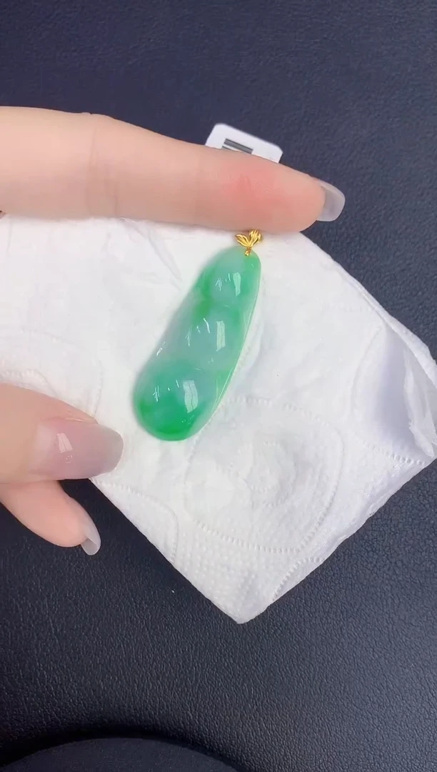 颈饰18K金镶嵌翡翠缅甸天然翡翠A货