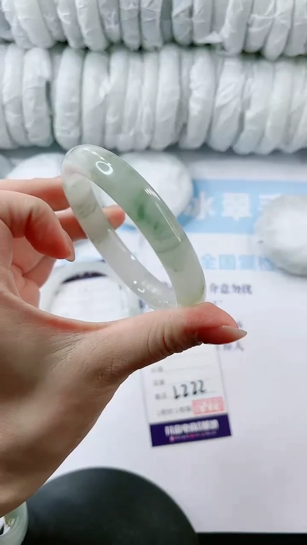 【闪购商品】石英质玉手镯未镶嵌多样性发货L222