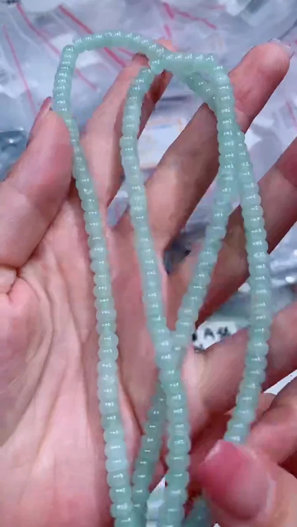 翡翠未镶嵌颈饰珠链