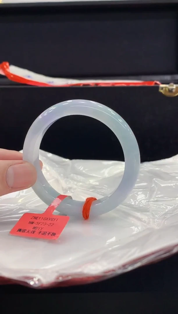 未镶嵌手镯翡翠翡翠手镯