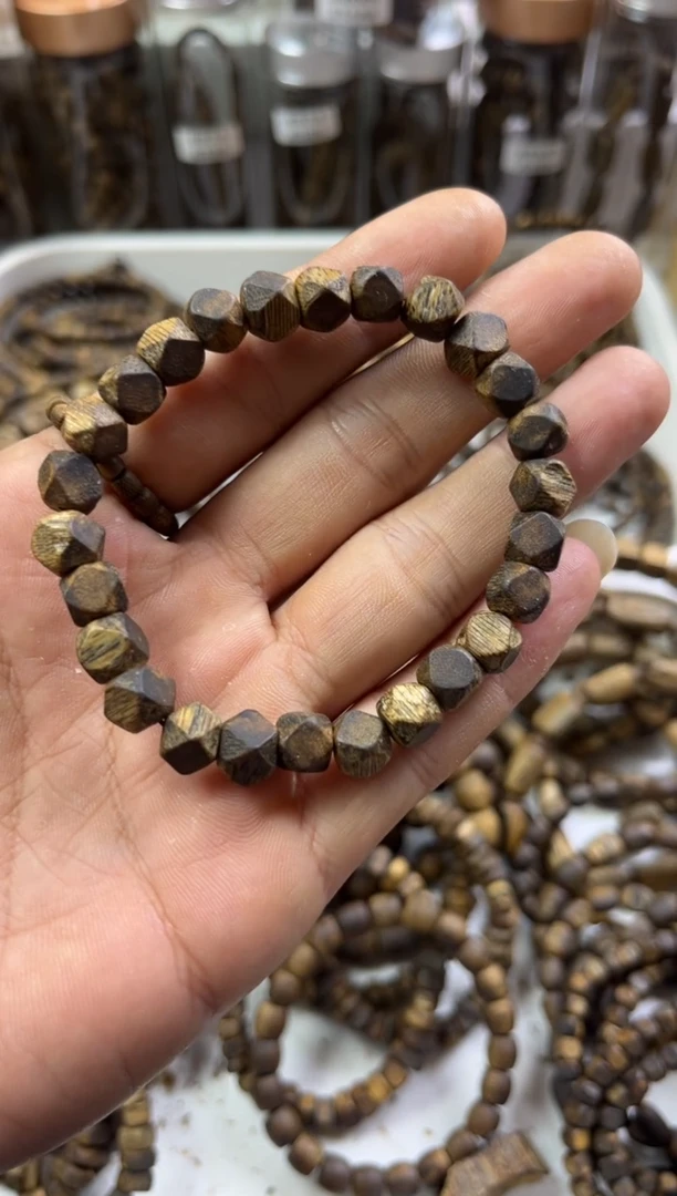 【闪购商品】沉香手串99沉新款绿棋钻石珠 多样性选其一