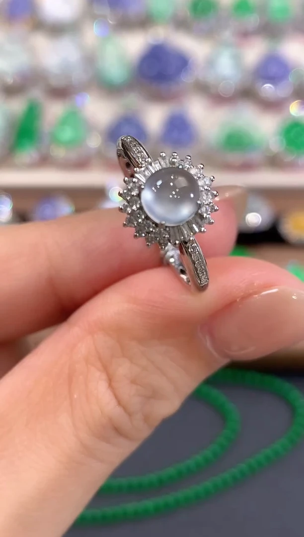 18K金镶嵌戒指翡翠a43