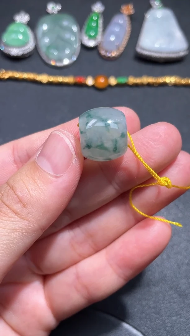颈饰未镶嵌翡翠7