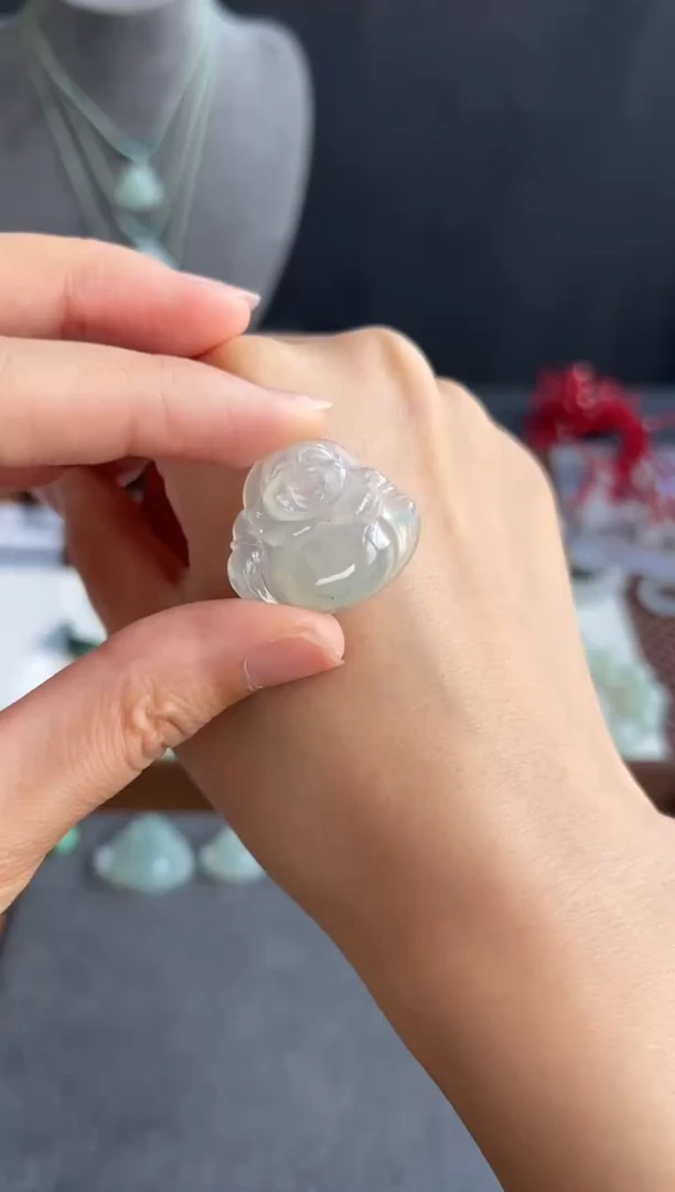 翡翠未镶嵌颈饰205买断