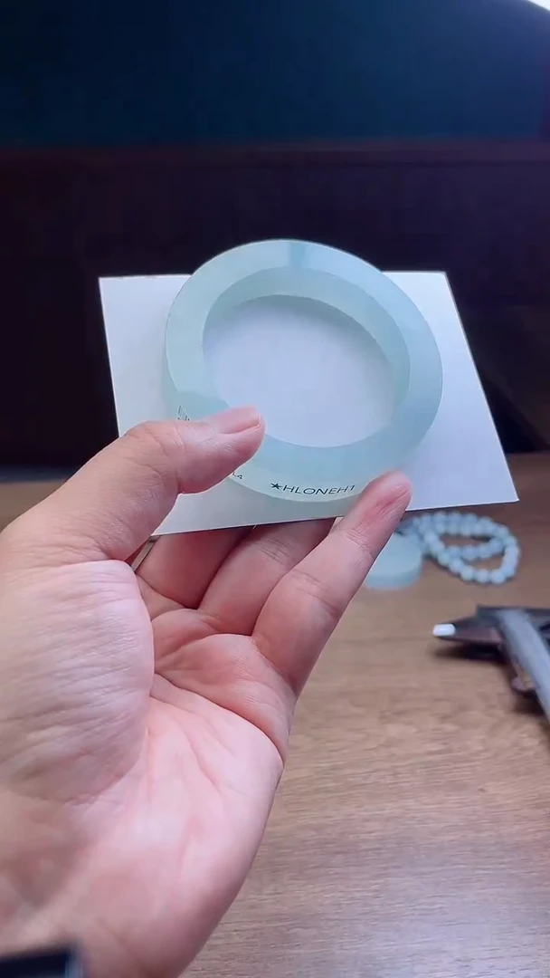 未镶嵌手镯定制翡翠开*定制