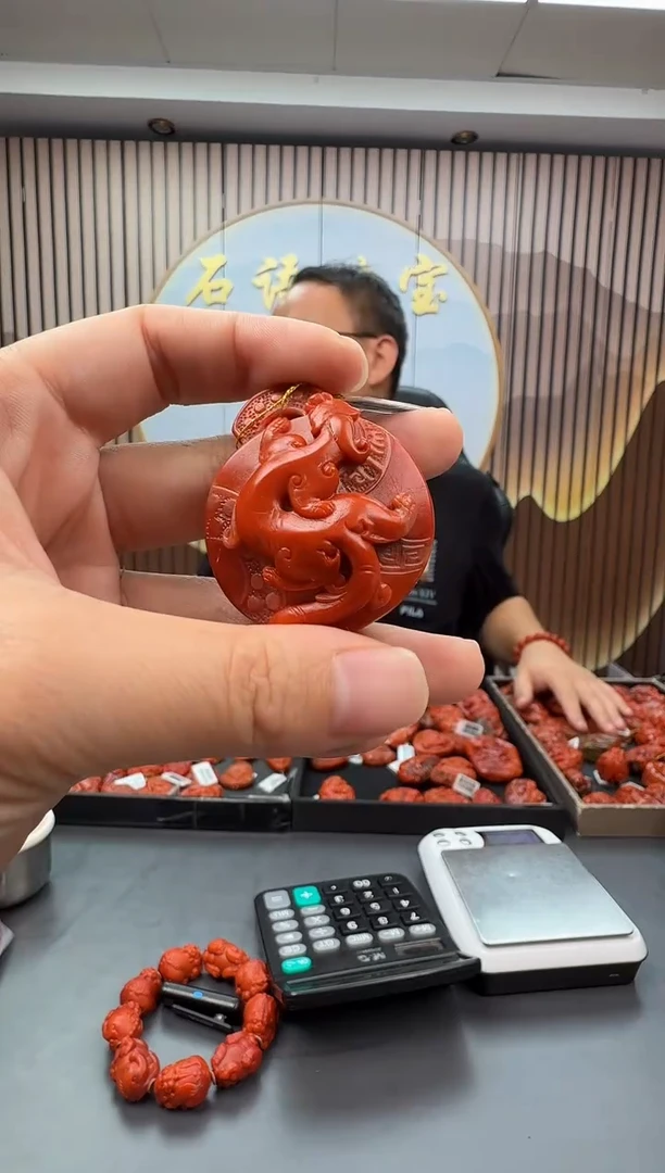未镶嵌雕刻南红玛瑙052ZB0922产品一个