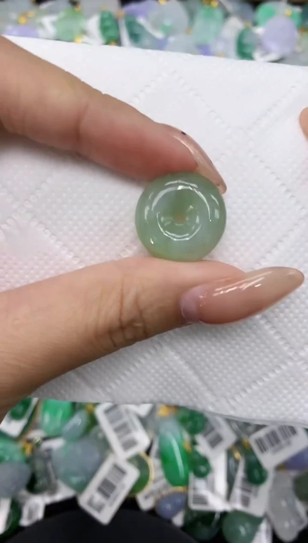 颈饰未镶嵌翡翠a货百元一下同包裹多件发出的只收取一单运费