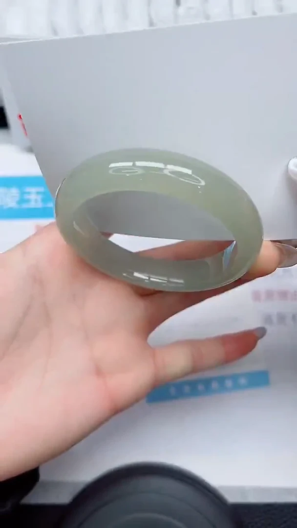 未镶嵌手镯石英质玉185-55
