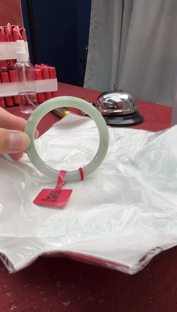 未镶嵌手镯（圆镯）翡翠翡翠手镯13