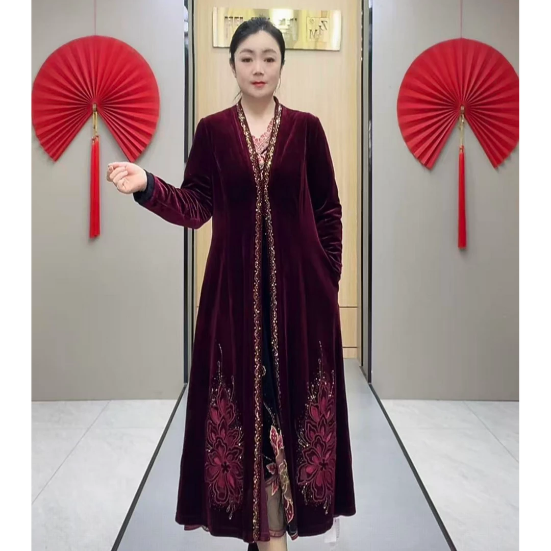 新款秋冬长款刺绣丝绒风衣外套25938