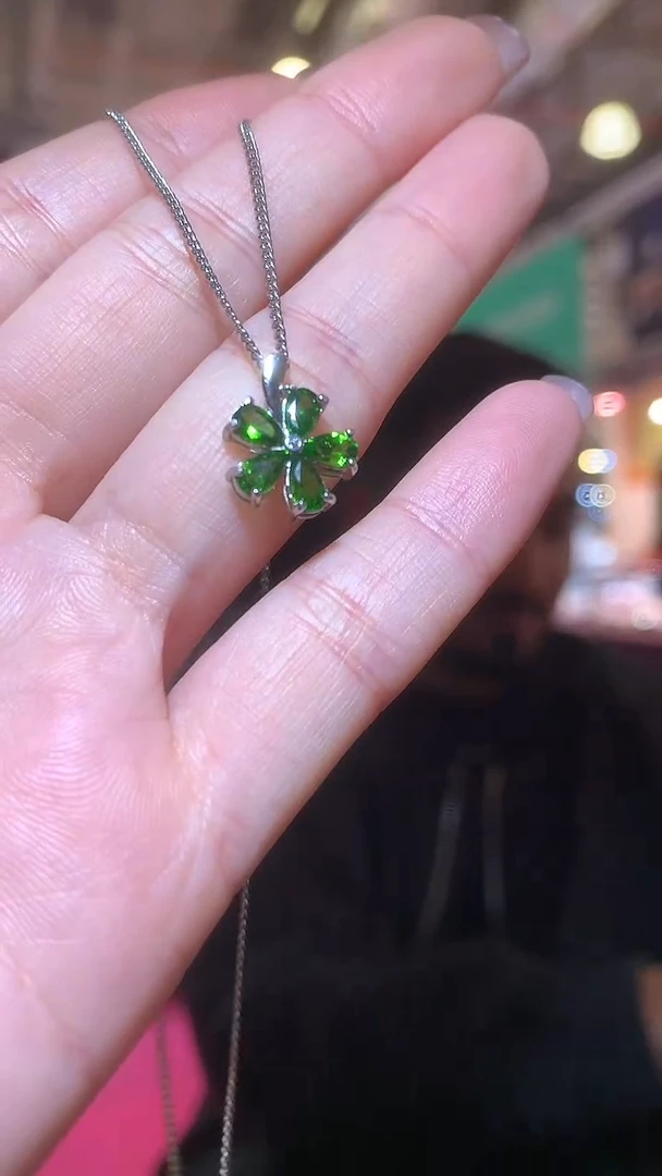 银S925镶嵌透辉石吊坠【宝石世家严选】