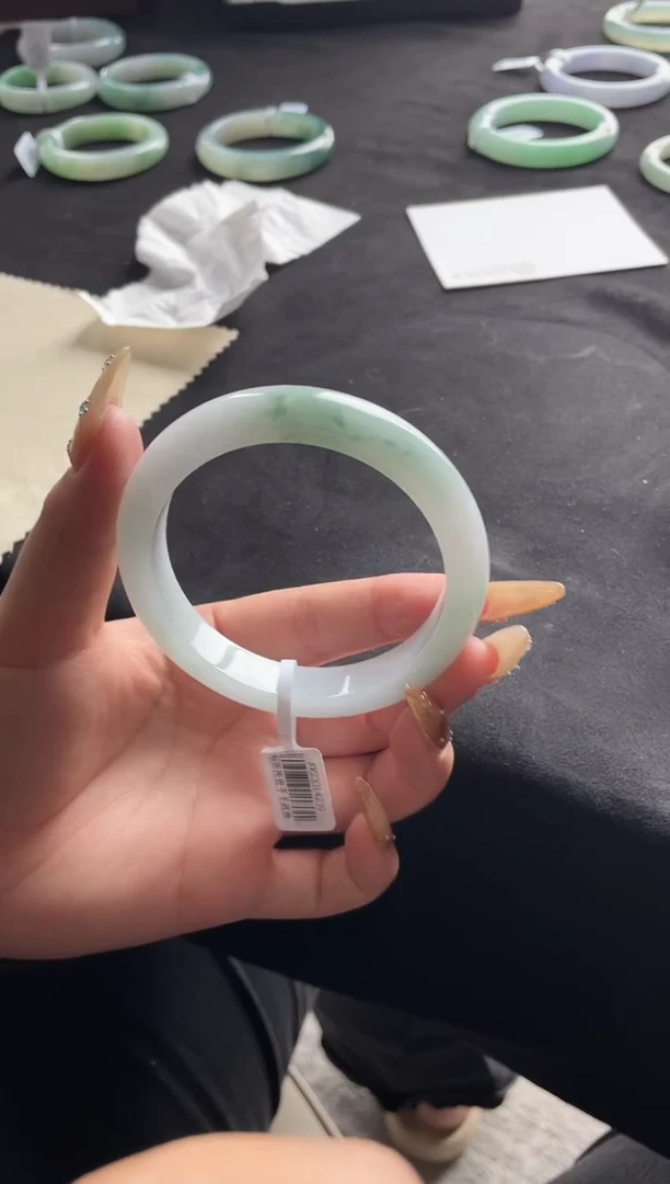 未镶嵌手镯翡翠三天鉴赏期