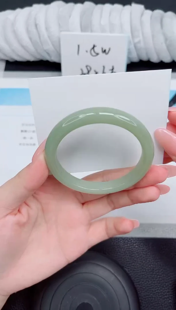 石英质玉手镯未镶嵌116-57