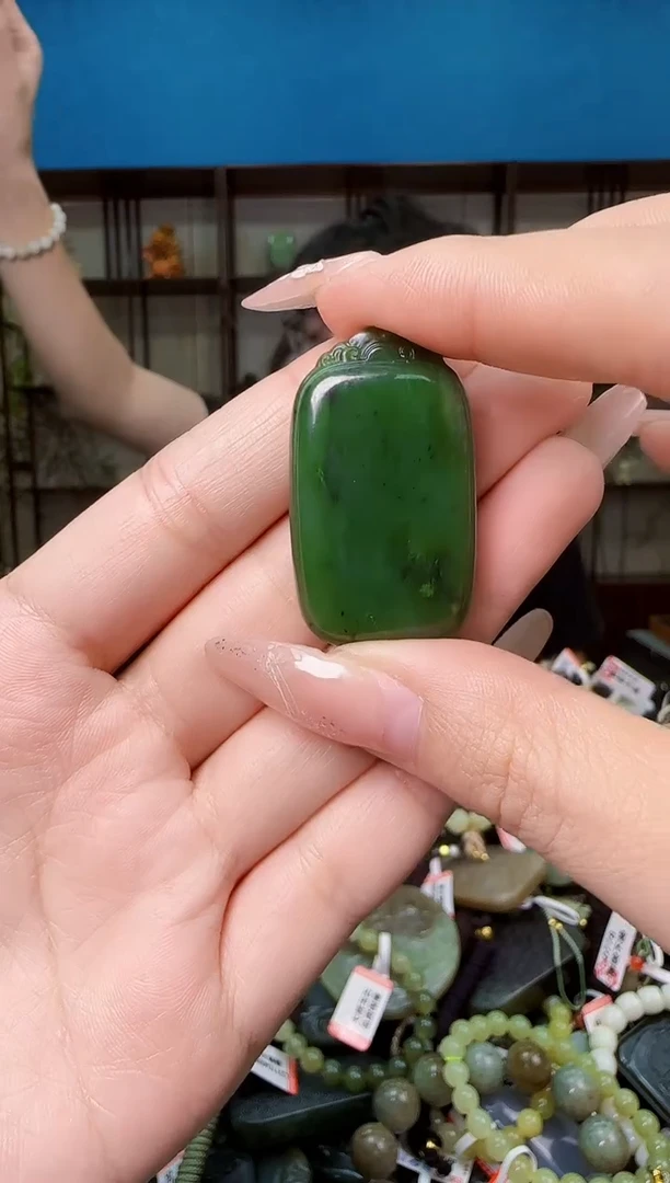 颈饰未镶嵌和田玉多样性发一