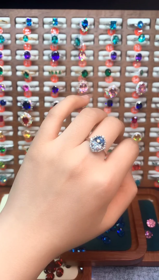 银S925镶嵌戒圈海蓝宝石....