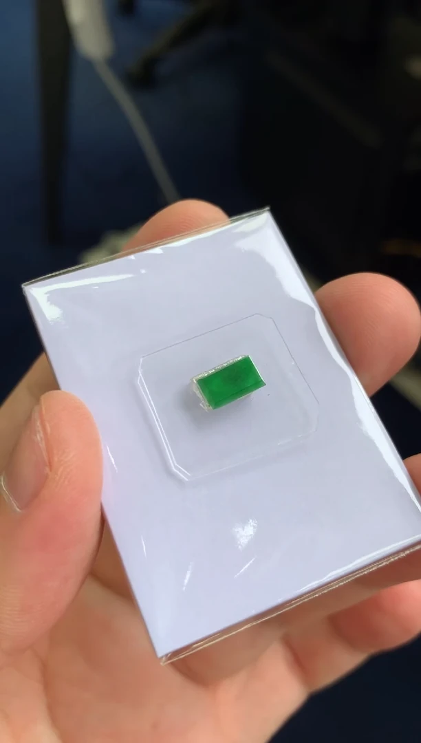 定制翡翠未镶嵌潇**韵翡翠