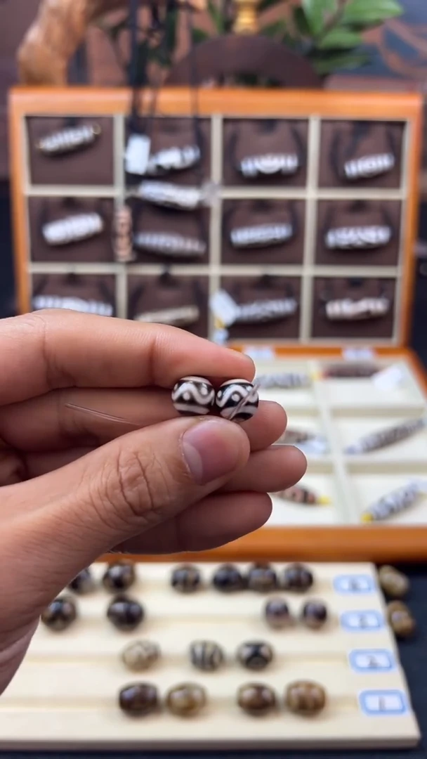 未镶嵌颈饰玛瑙/玉髓（覆膜）31