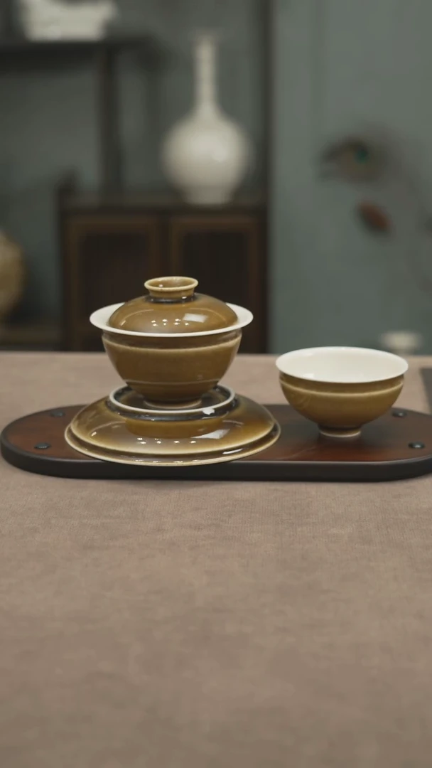 微瑕褐彩盖碗加杯
