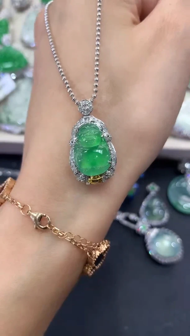 【闪购商品】翡翠吊坠(不含链)18K金镶嵌q53        