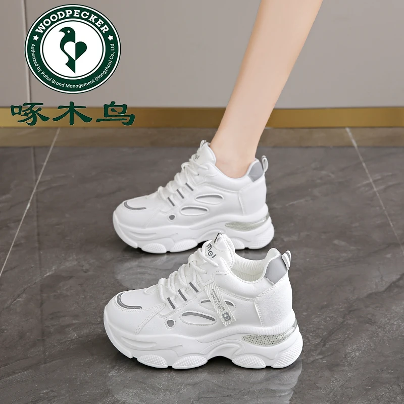 啄木鸟品牌透气内增高老爹鞋女2025秋季百搭厚底小白鞋网面运动鞋