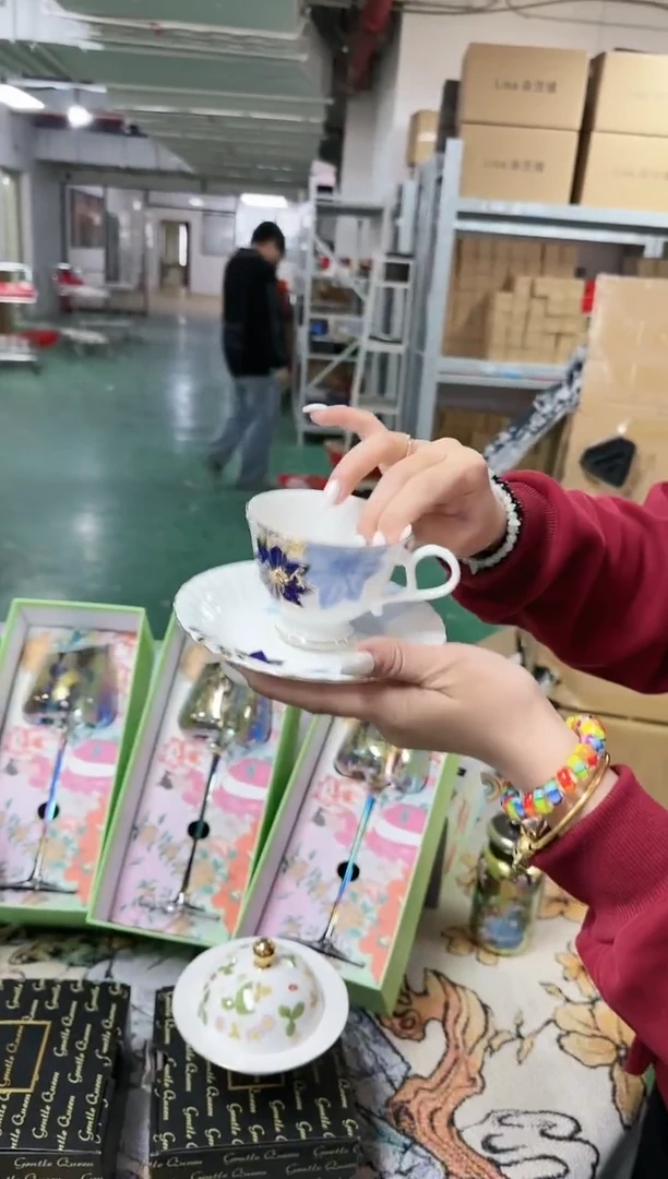 【闪购商品】瓷J239------------