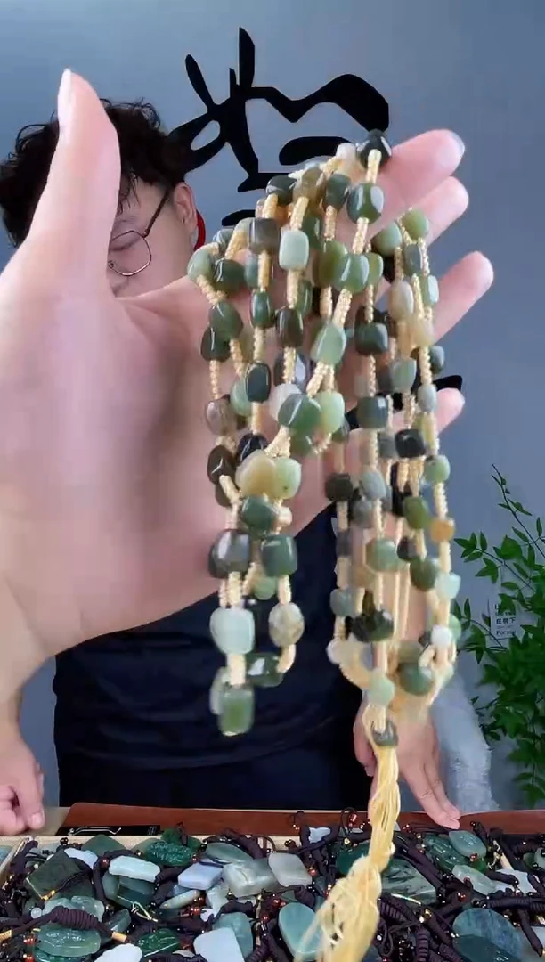 和田玉未镶嵌颈饰拍一发一，多样性发货