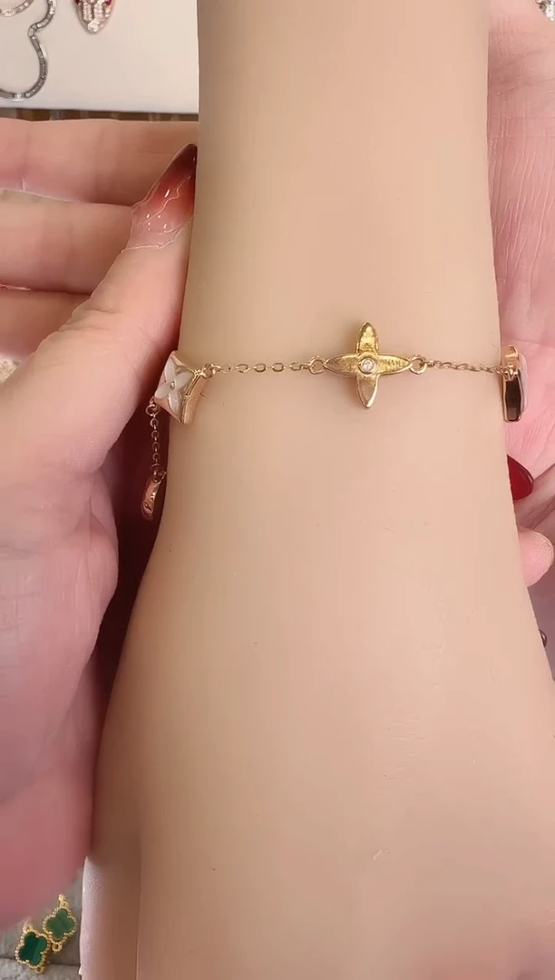 18K金镶嵌贝壳（贝母）手链老花手链