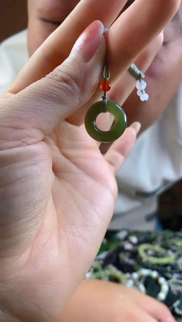 和田玉未镶嵌颈饰多样性发货，拍一发一