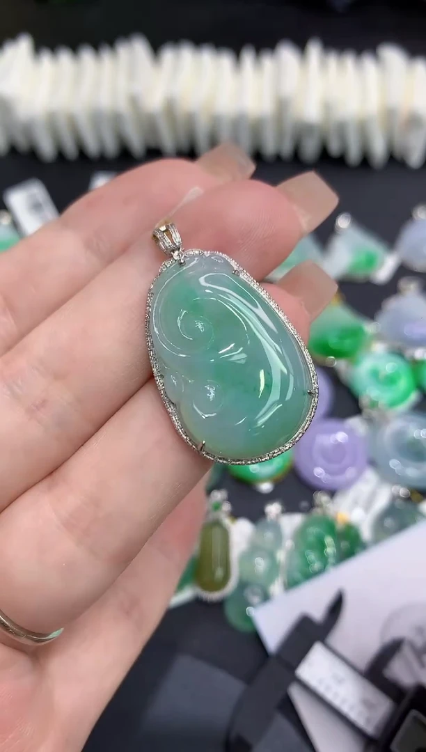 吊坠(不含链)18K金镶嵌翡翠111111111111