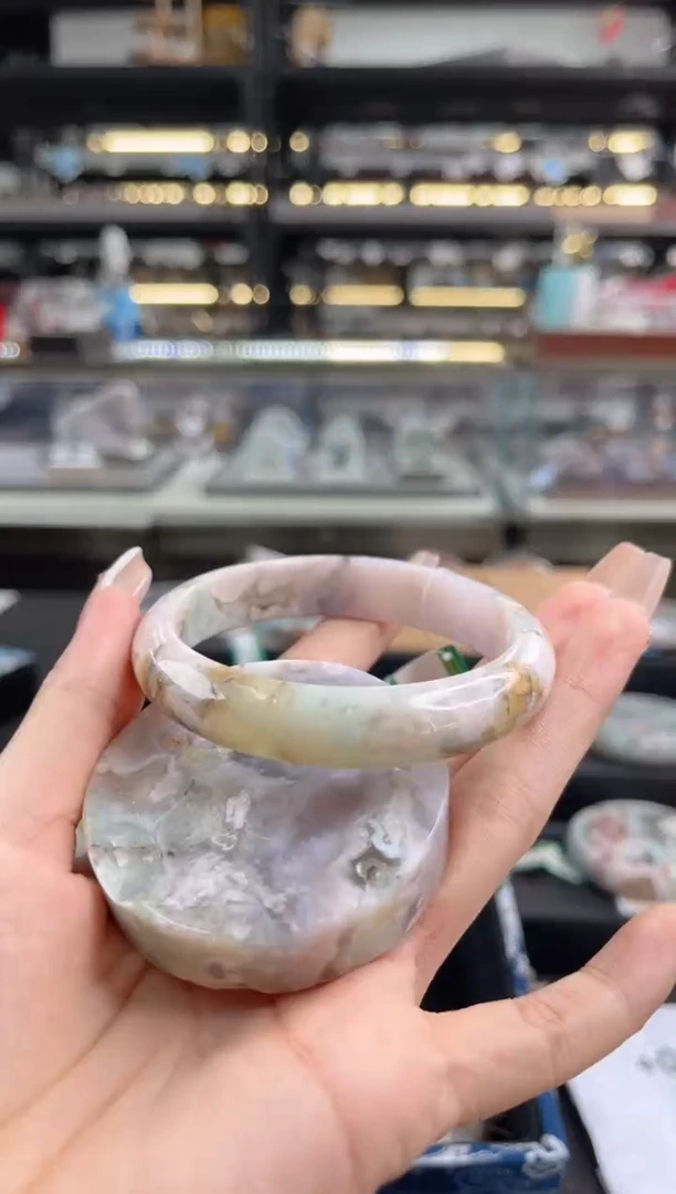 石英质玉手镯未镶嵌60圈口（赠品镯心）1009036