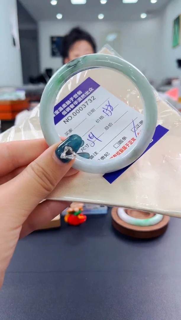 翡翠手镯未镶嵌天然缅甸A货翡翠