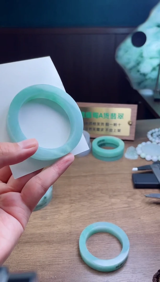 未镶嵌手镯定制翡翠眼**好定制