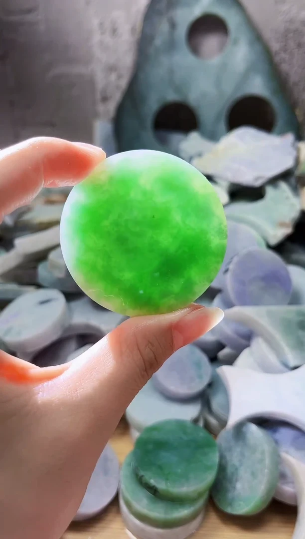 颈饰未镶嵌翡翠张****台天然翡翠A货347