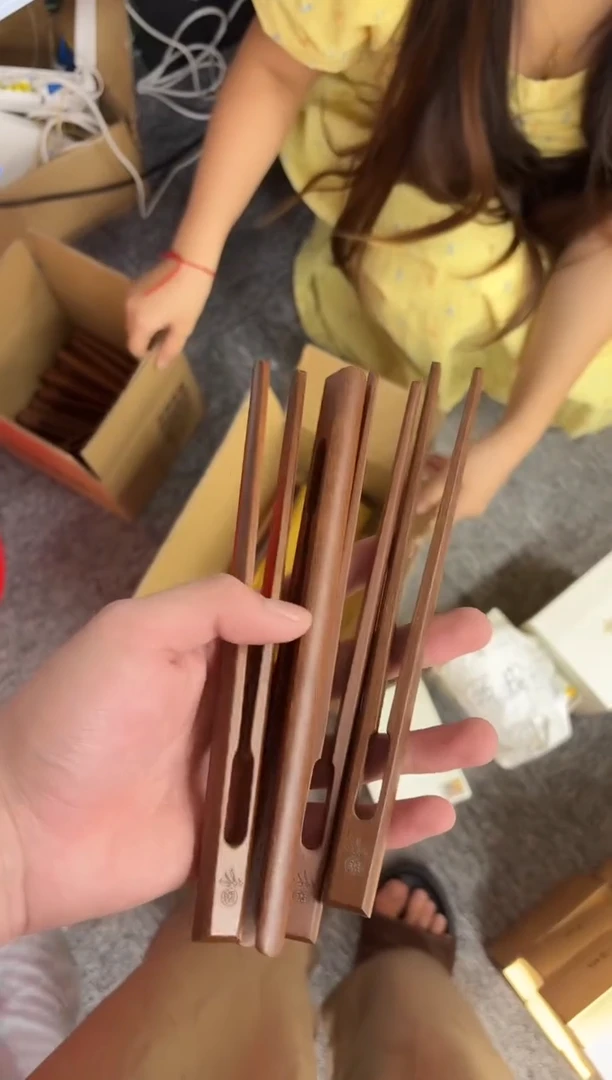 hq                  茶夹