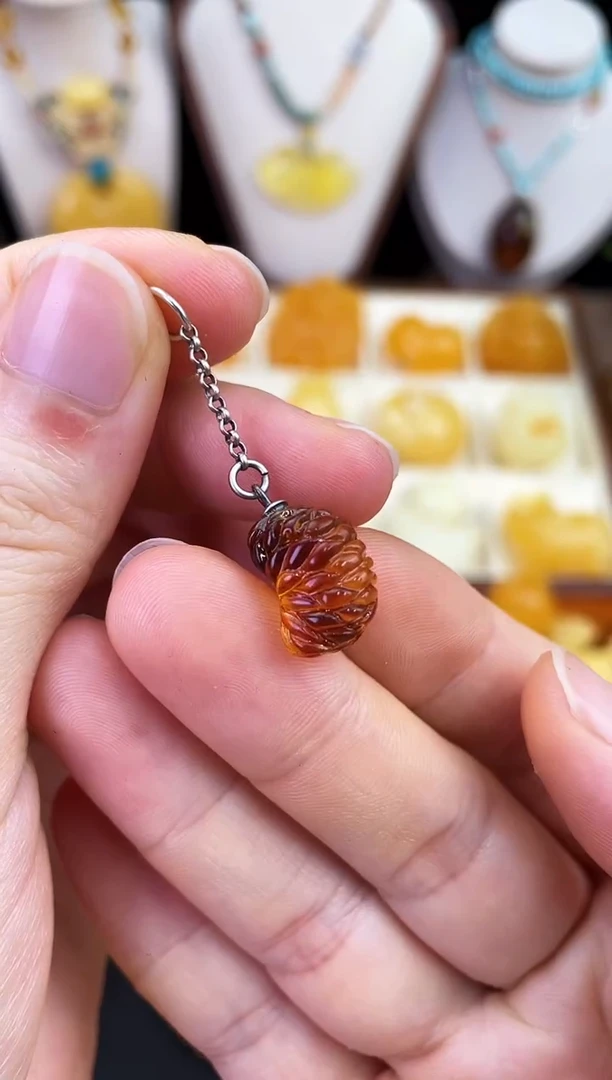 琥珀未镶嵌珠宝奇石柒月