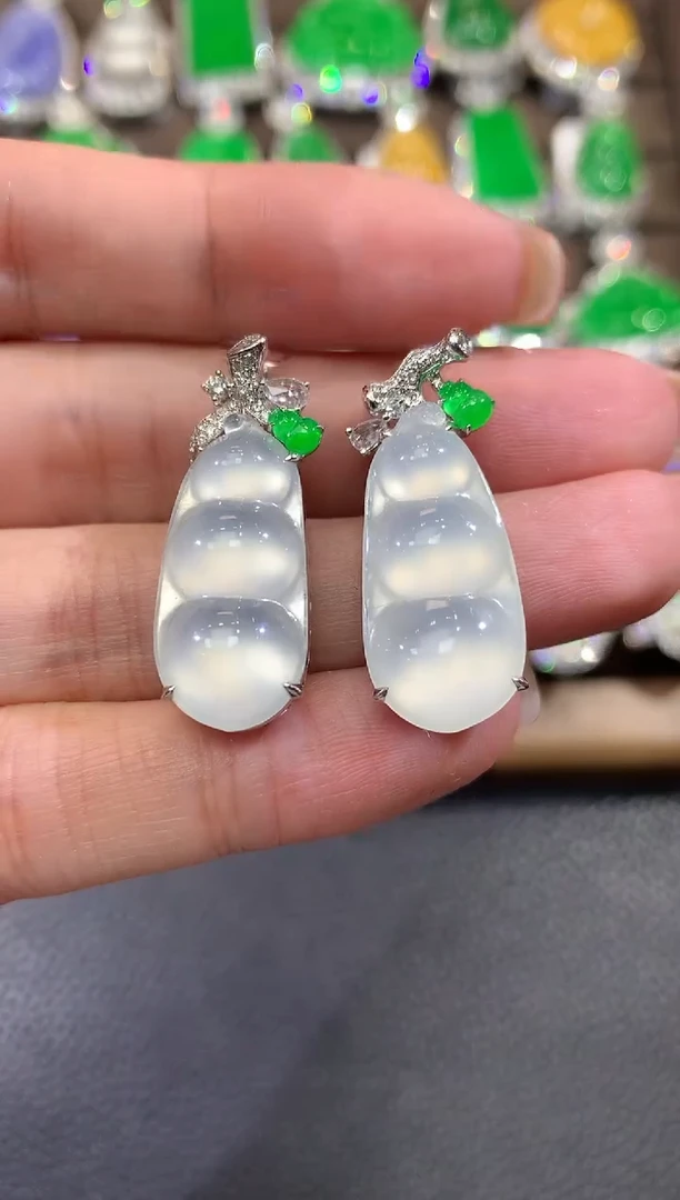 吊坠(不含链)18K金镶嵌翡翠C35