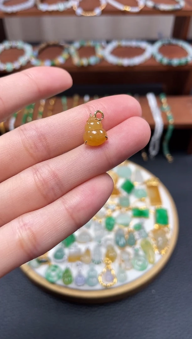 【闪购商品】翡翠吊坠(不含链)18K金镶嵌一个   JK323