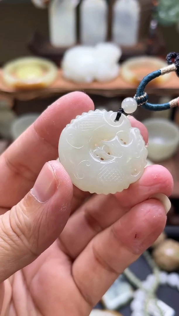 【闪购商品】和田玉吊坠未镶嵌D且末迪克兰鱼化龙9003042