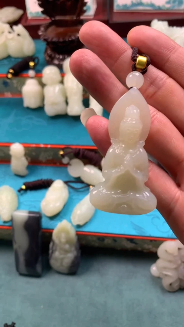 颈饰未镶嵌和田玉阳**合