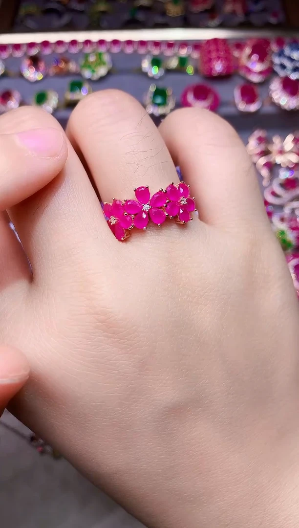 银S925镶嵌戒指红宝石....