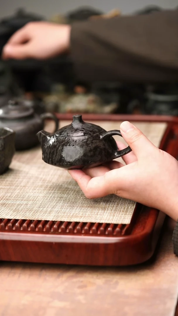 中式归玉堂冰碛岩重工雕刻守智壶