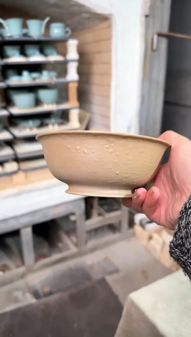 【闪购商品】02-1侈口碗带气泡--云端釉开窑-羊