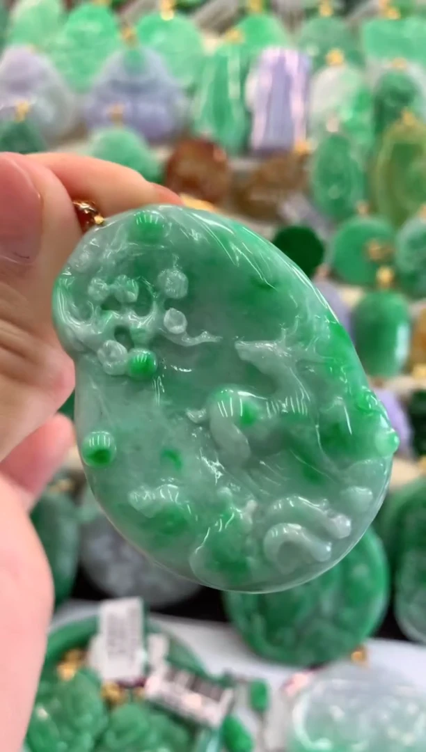 【闪购商品】翡翠吊坠(不含链)18K金镶嵌挂件