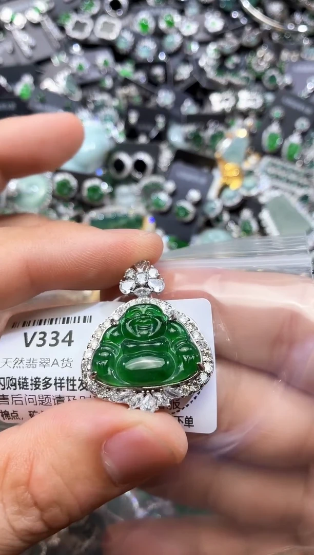 翡翠未镶嵌颈饰V334基地