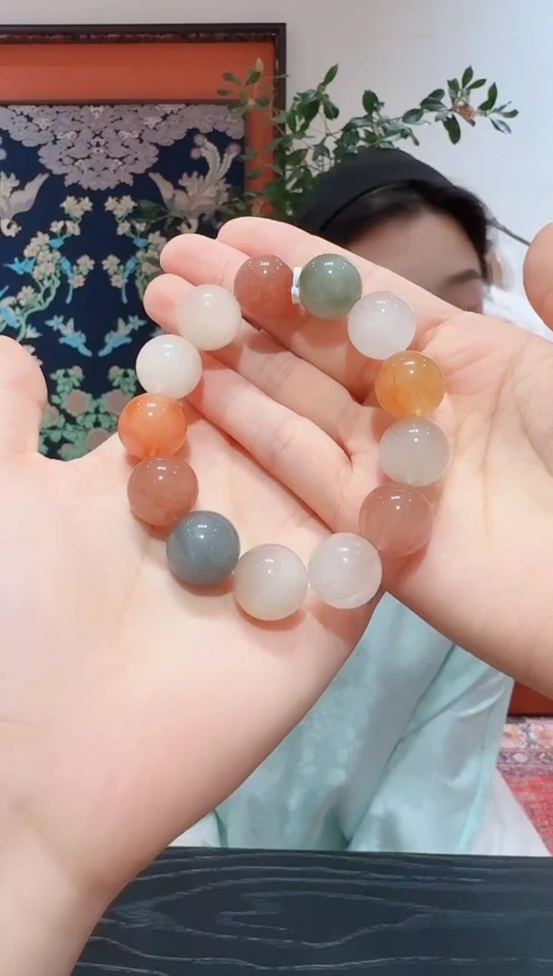 水晶手串未镶嵌多宝