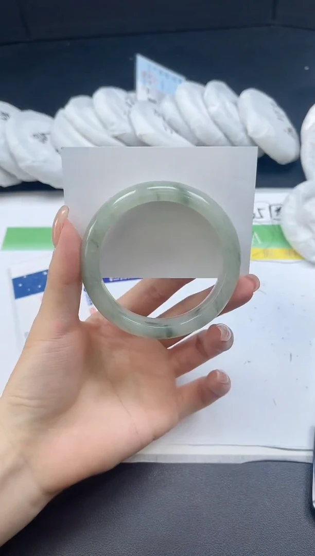 未镶嵌手镯石英质玉019-556