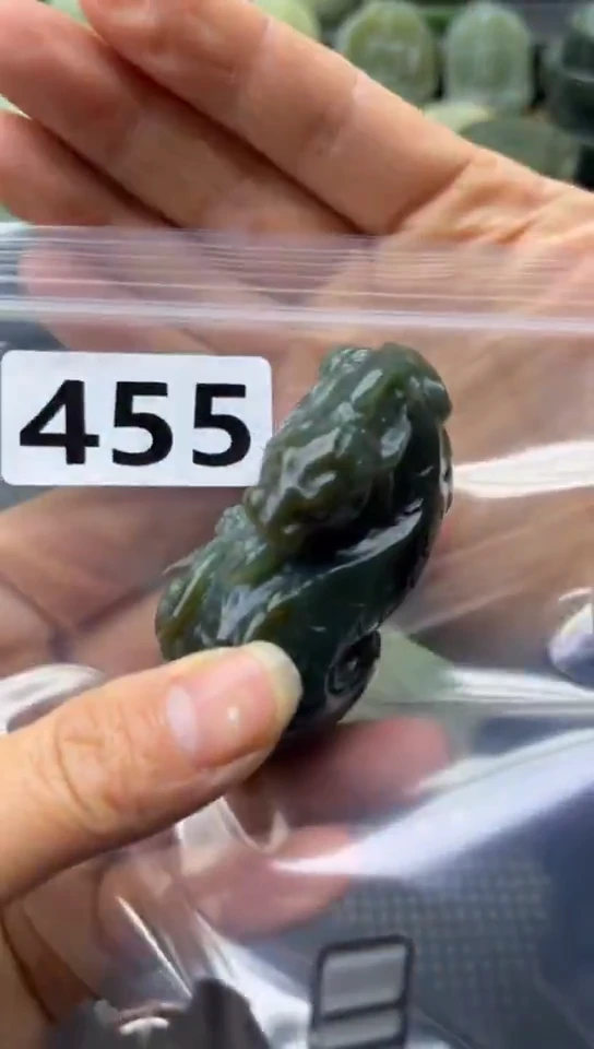 未镶嵌和田玉珠宝半成品貔貅
