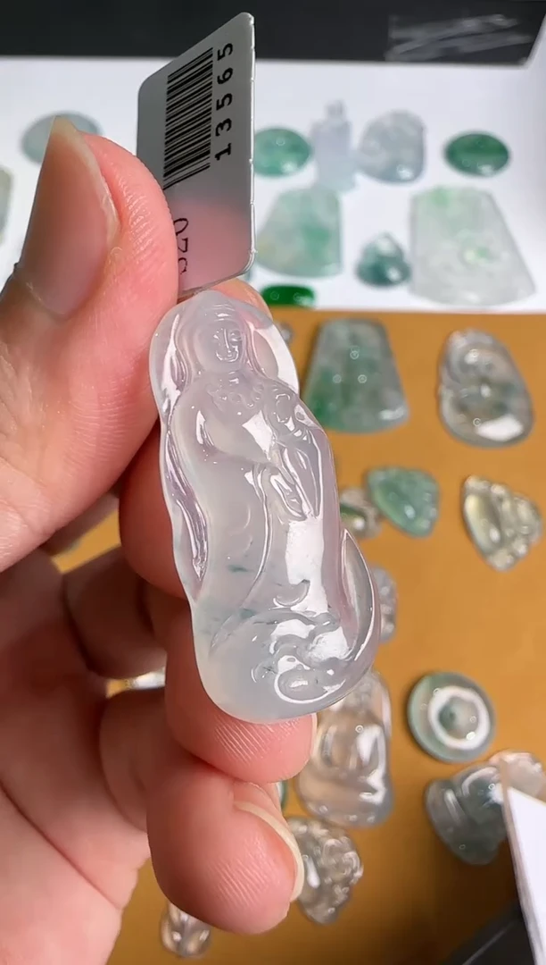 翡翠未镶嵌吊坠(不含链)观音